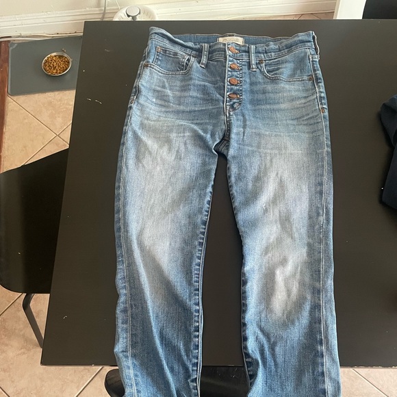 Madewell high rise jeans size 27 with buttons in the front. - Picture 5 of 6
